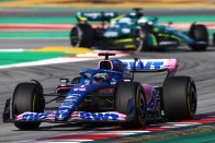 F1: Elkezdődött a teszt, pályán az új autók 74