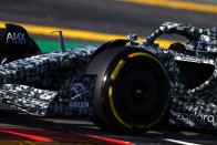 F1: Elkezdődött a teszt, pályán az új autók 87
