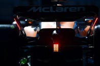 F1: Elkezdődött a teszt, pályán az új autók 93