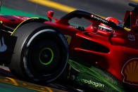 F1: Elkezdődött a teszt, pályán az új autók 65