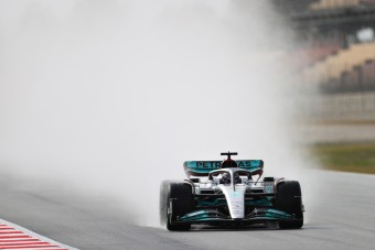 Tűz, víz és baleset is volt az utolsó F1-es tesztnapon