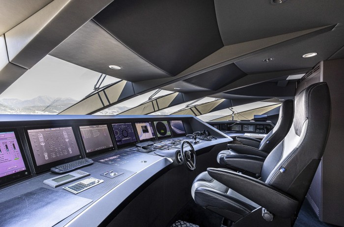 Porsche tervezte különleges luxusjacht, ami ráadásul gyors is 4