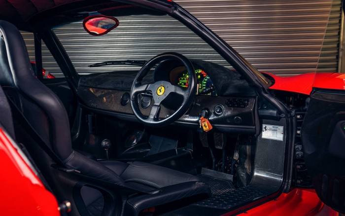 Egy autónak sem áll jobban a 12 henger, mint ennek a Ferrarinak 6 | Vezess Egy autónak sem áll jobban a 12 henger, mint ennek a Ferrarinak 6