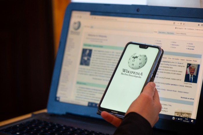 Történelmi mérföldkőhöz ért a magyar Wikipédia