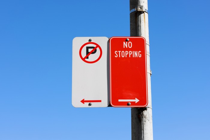 Aljas módon kiszúrtak egy autóssal, megbírságolták