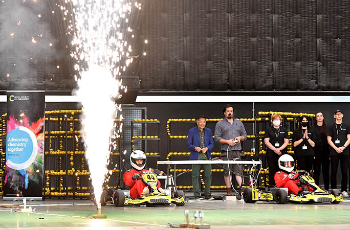 Citromból készítettek akkumulátort, rekordot döntöttek 2 | Vezess Citromból készítettek akkumulátort, rekordot döntöttek 2