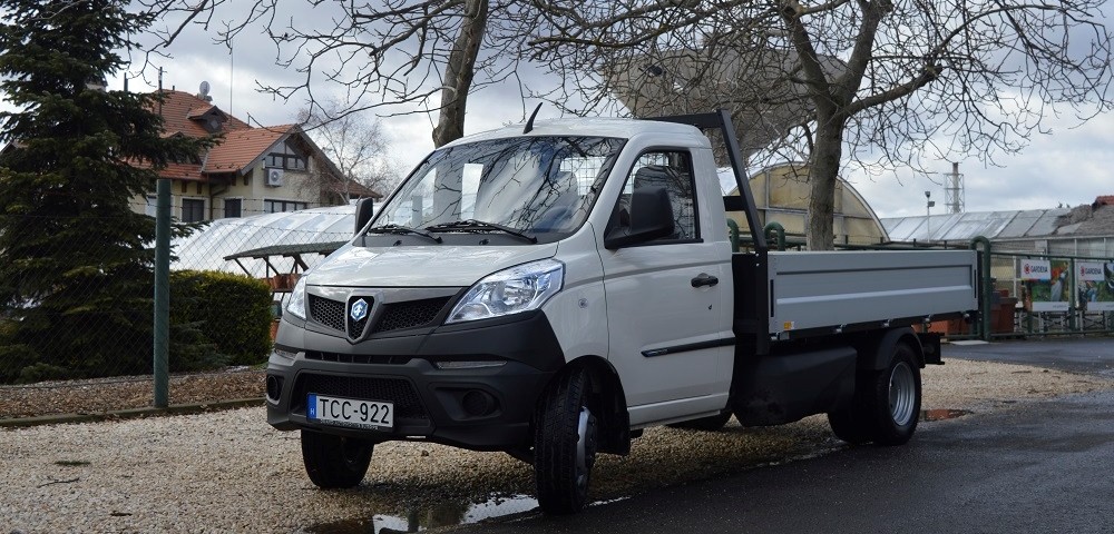 4 raklapot is elcipel ez az egérkamion