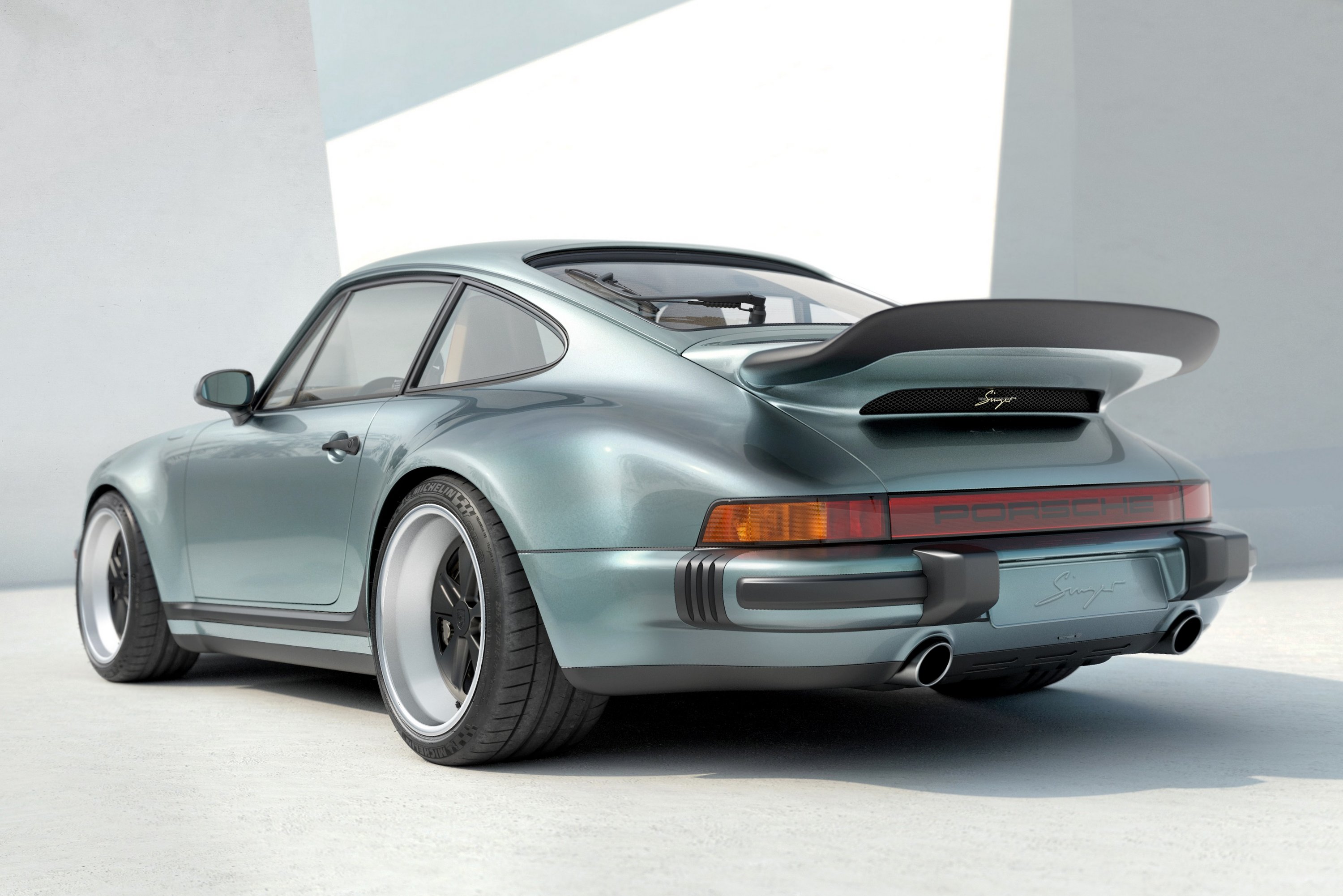 Feladja elveit a világ legismertebb Porsche-átépítője 6