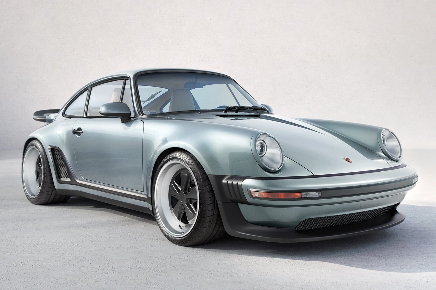 Feladja elveit a világ legismertebb Porsche-átépítője 8