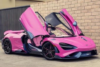 A rongyrázás netovábbja a rózsaszínre festett McLaren 