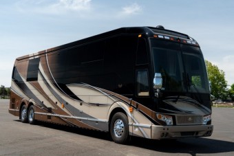 Justin Bieber lakóbusza csupa luxus belül, itt lehet lazulni két koncert között 