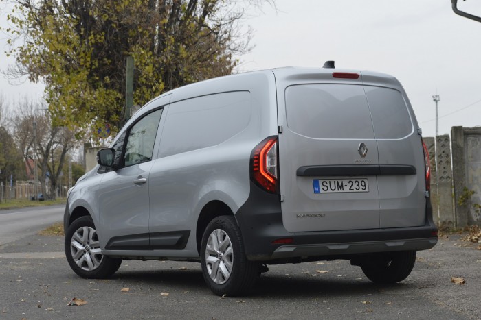 Mesés ajtó az új Renault-n 38 Mesés ajtó az új Renault-n 38