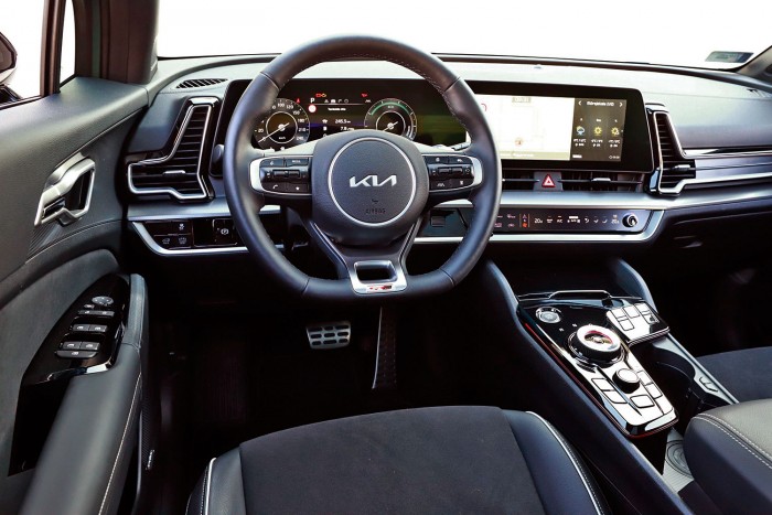 Baromi jól néz ki az új Kia, de takarékos is? 12 | Vezess Baromi jól néz ki az új Kia, de takarékos is? 12