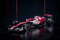 F1: Meglepetés az Alfa Romeónál, új festést villantottak 3