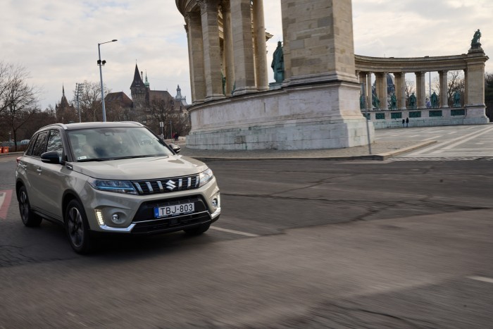 Kipróbáltuk az új hibrid Suzukit 54 Kipróbáltuk az új hibrid Suzukit 54