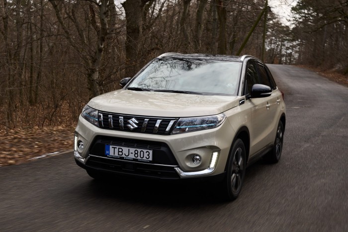 Kipróbáltuk az új hibrid Suzukit 55 Kipróbáltuk az új hibrid Suzukit 55