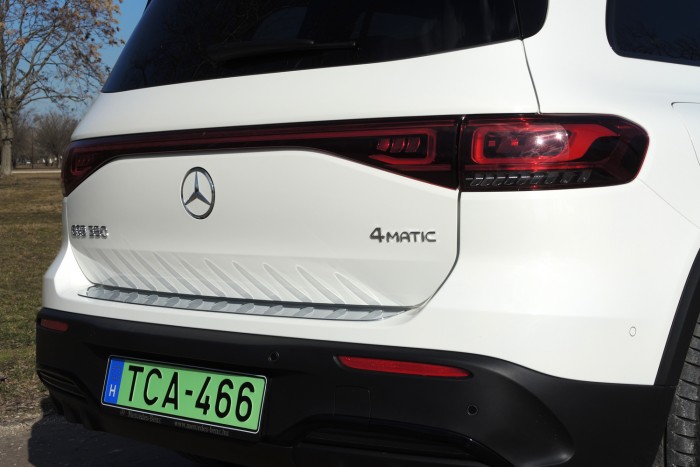 Kipróbáltuk az első magyar villanyautót, a Mercedes EQB-t 37 Kipróbáltuk az első magyar villanyautót, a Mercedes EQB-t 37