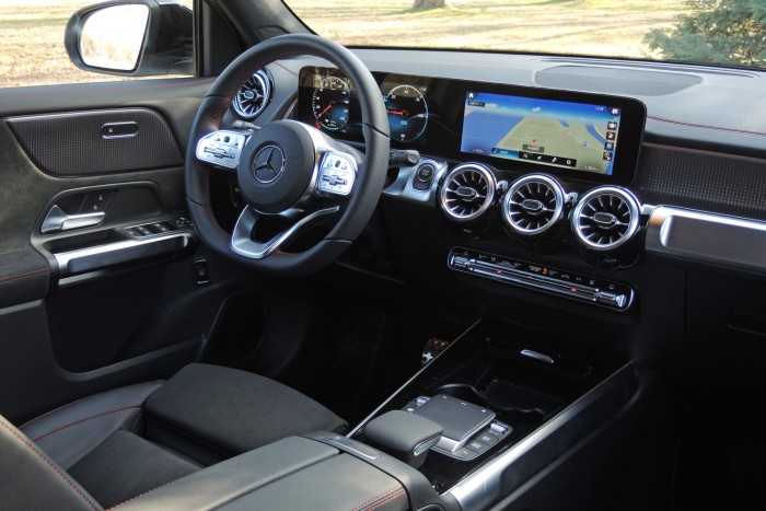 Kipróbáltuk az első magyar villanyautót, a Mercedes EQB-t 38 Kipróbáltuk az első magyar villanyautót, a Mercedes EQB-t 38