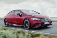 Újabb elektromos sportszedánt mutatott be a Mercedes-AMG 38