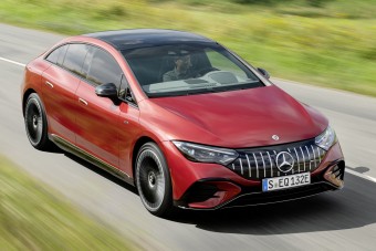 Újabb elektromos sportszedánt mutatott be a Mercedes-AMG