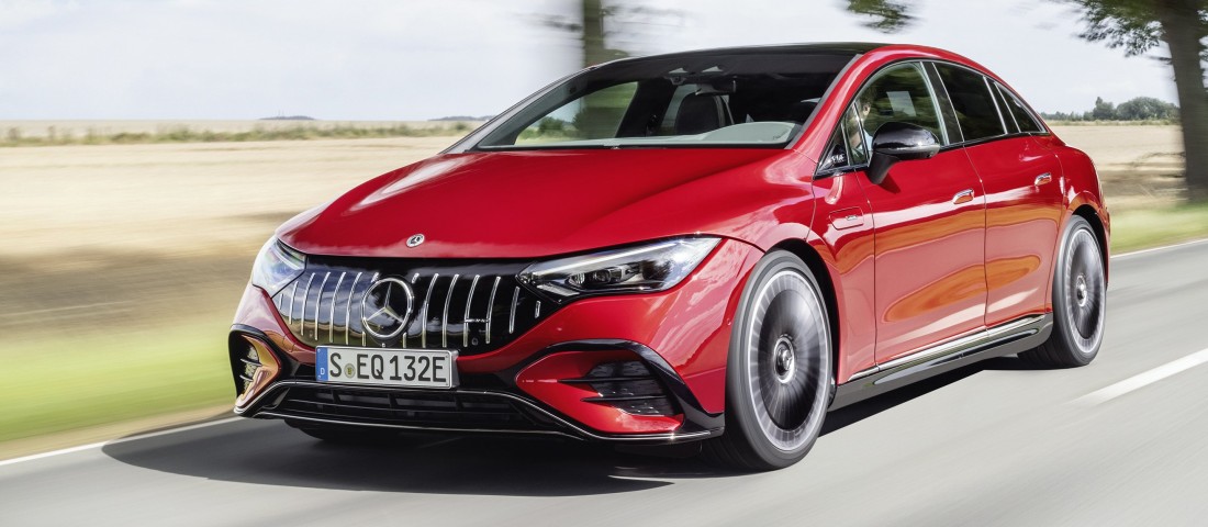 Újabb elektromos sportszedánt mutatott be a Mercedes-AMG