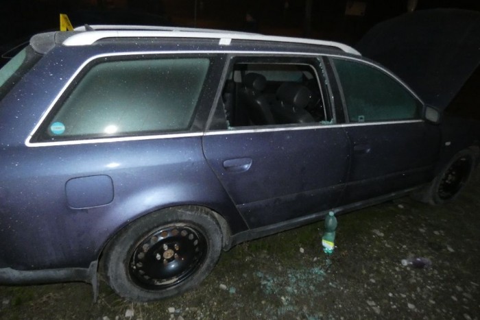 Autókat tört fel egy banda, aztán megjelentek a rendőrök