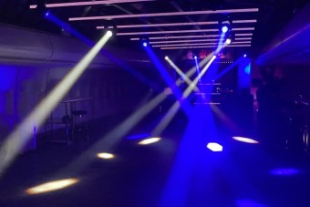 Szórakozóhellyé alakították az utasszállító repülőt