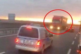 Fegyelmi indult a rendőrök ellen, akik elmentek egy forgalommal szemben haladó kamion mellett