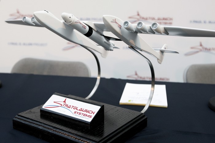 Döbbenetes méretű a világ legnagyobb repülője