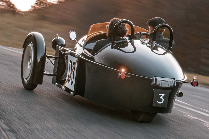 Visszatért a legőrültebb európai sportautó 7