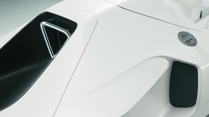 Itt a világ leggyorsabb és legdrágább jetskije 7