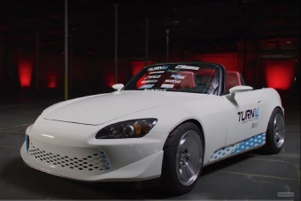Tesla-motort kapott a Honda S2000, elképesztő az eredmény 
