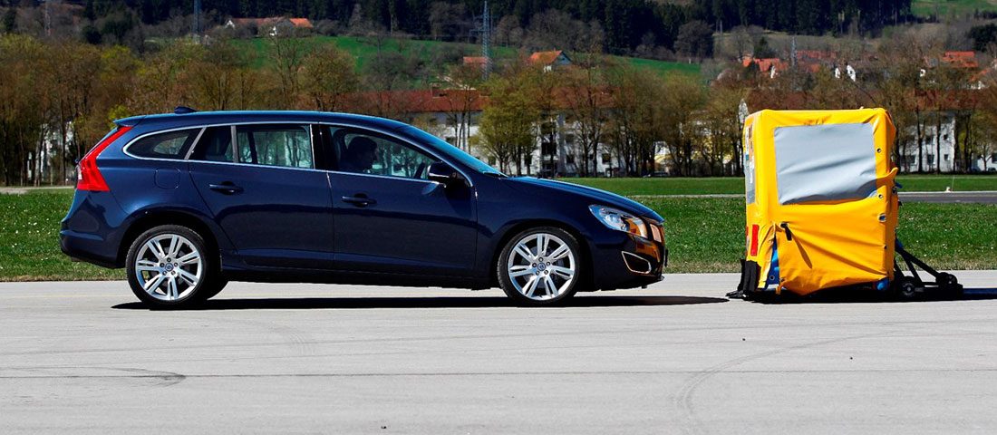 Új, drága és kötelező biztonsági eszközök érkeznek idén az autókba