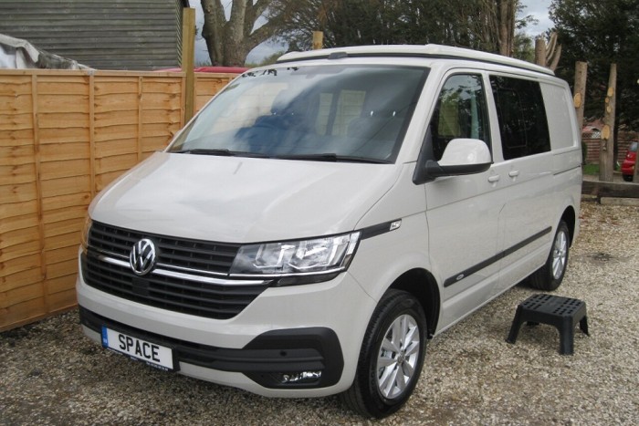 A családok imádni fogják ezt a kempingbuszt