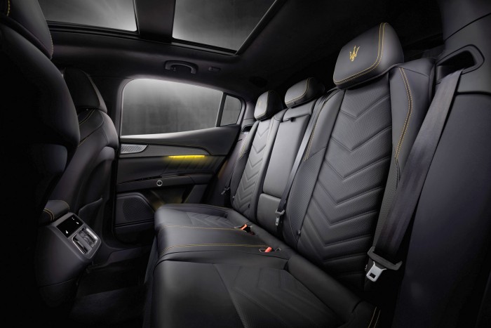 Megérkezett a Maserati kisebbik szabadidőjárműve 12