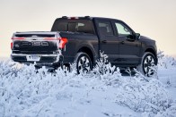 A sarkvidéki hideg sem állítja meg a Ford villany-pickupját 15