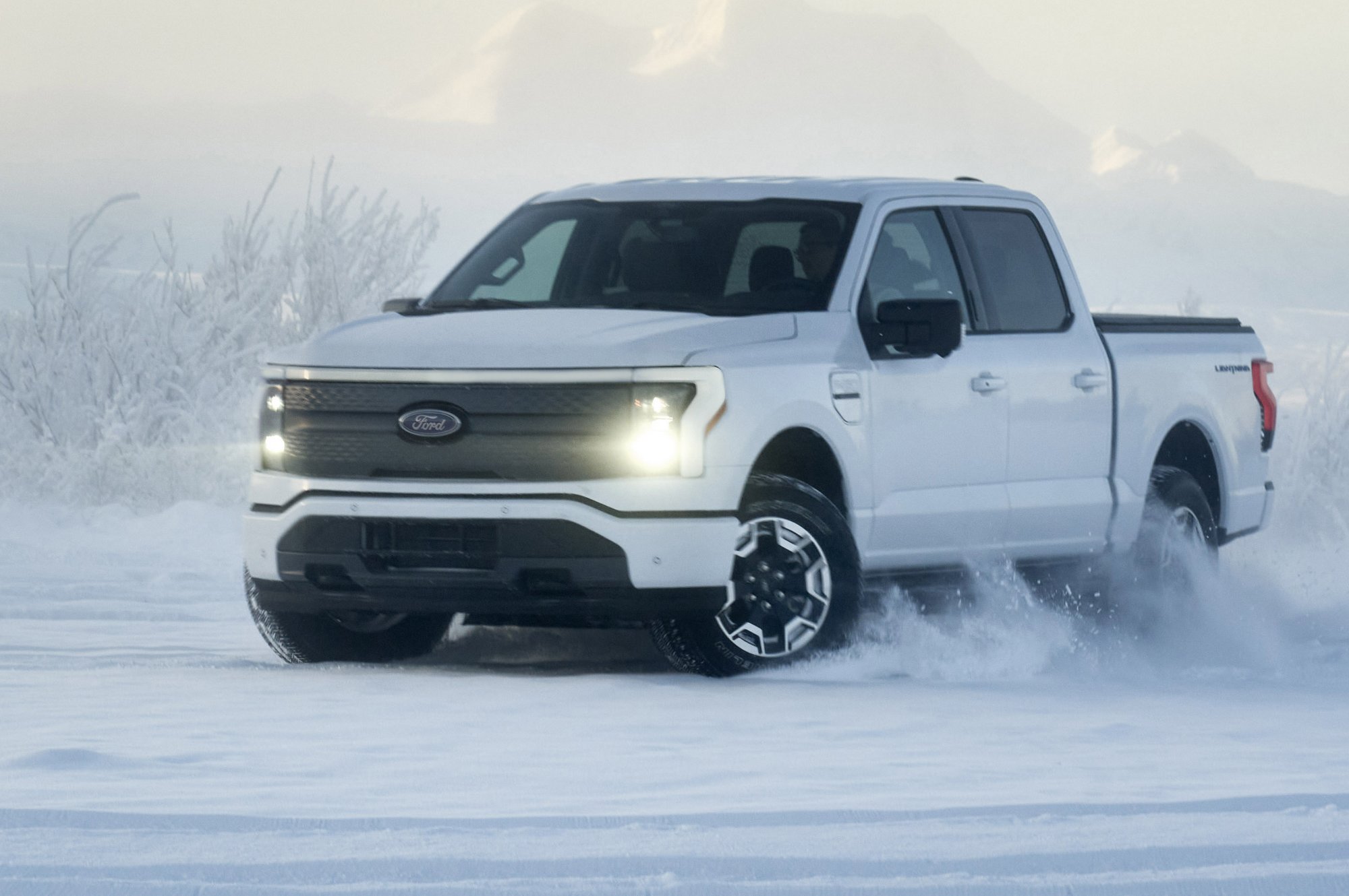 A sarkvidéki hideg sem állítja meg a Ford villany-pickupját 13