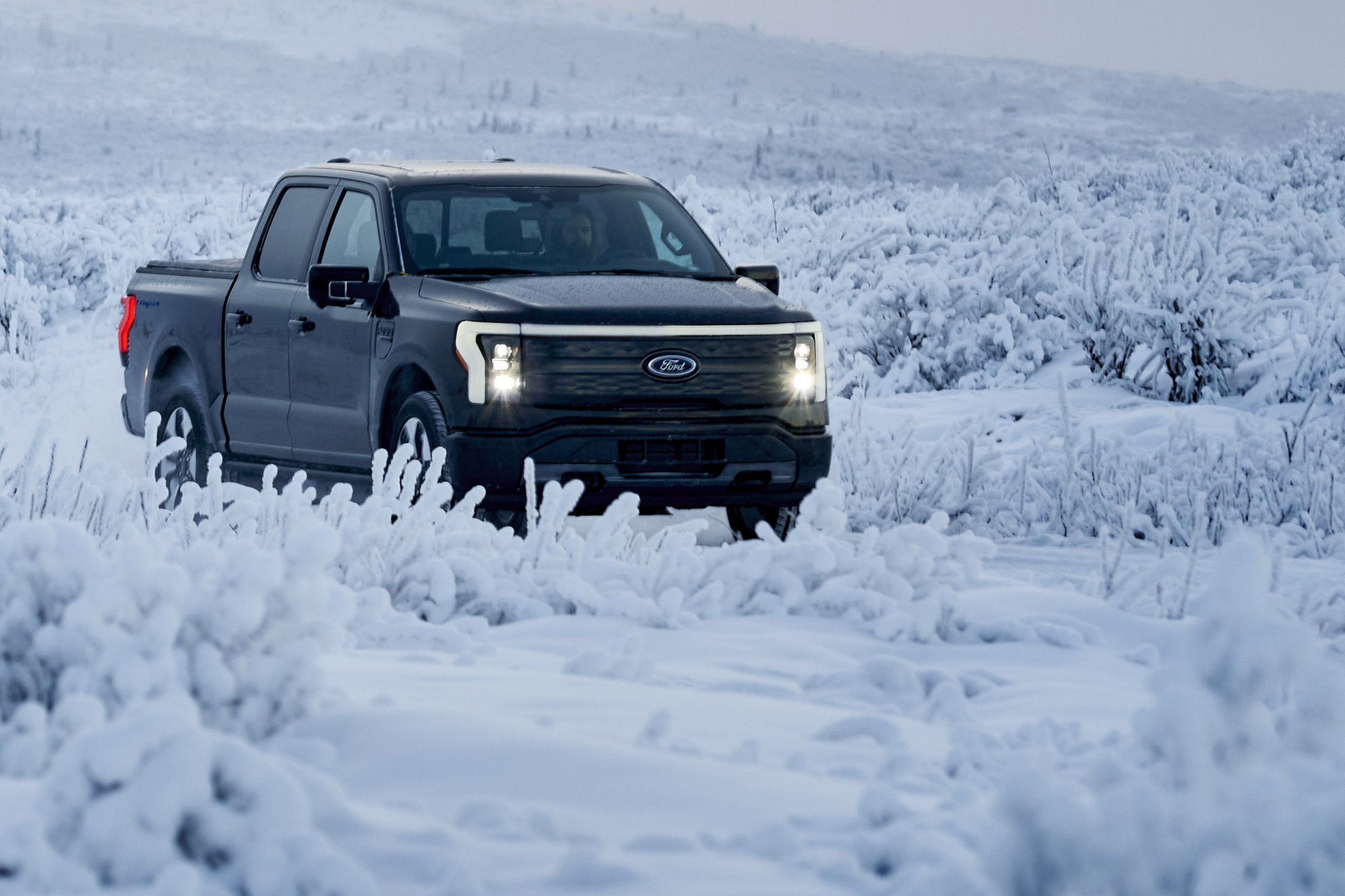 A sarkvidéki hideg sem állítja meg a Ford villany-pickupját 5