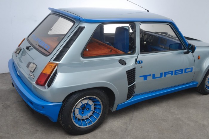 Ma már 50 millió felett adják a 80-as évek legizgalmasabb francia autóját 2