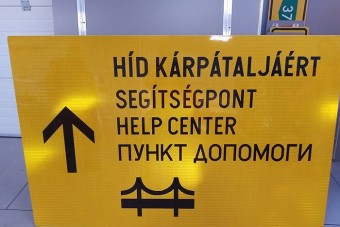 Újfajta táblákat helyeznek ki az ukrán határnál