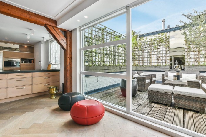 Három emelet, hatalmas garázs, hárommilliárdos ár 5