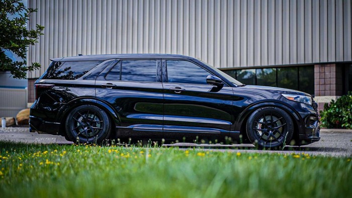 Hétszemélyes száguldó erőd lett ebből a Ford Explorerből 3 | Vezess Hétszemélyes száguldó erőd lett ebből a Ford Explorerből 3