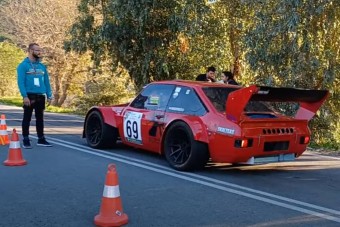 Hidd el, megéri megvárni, amíg ez a Ford Escort nagy gázzal elindul