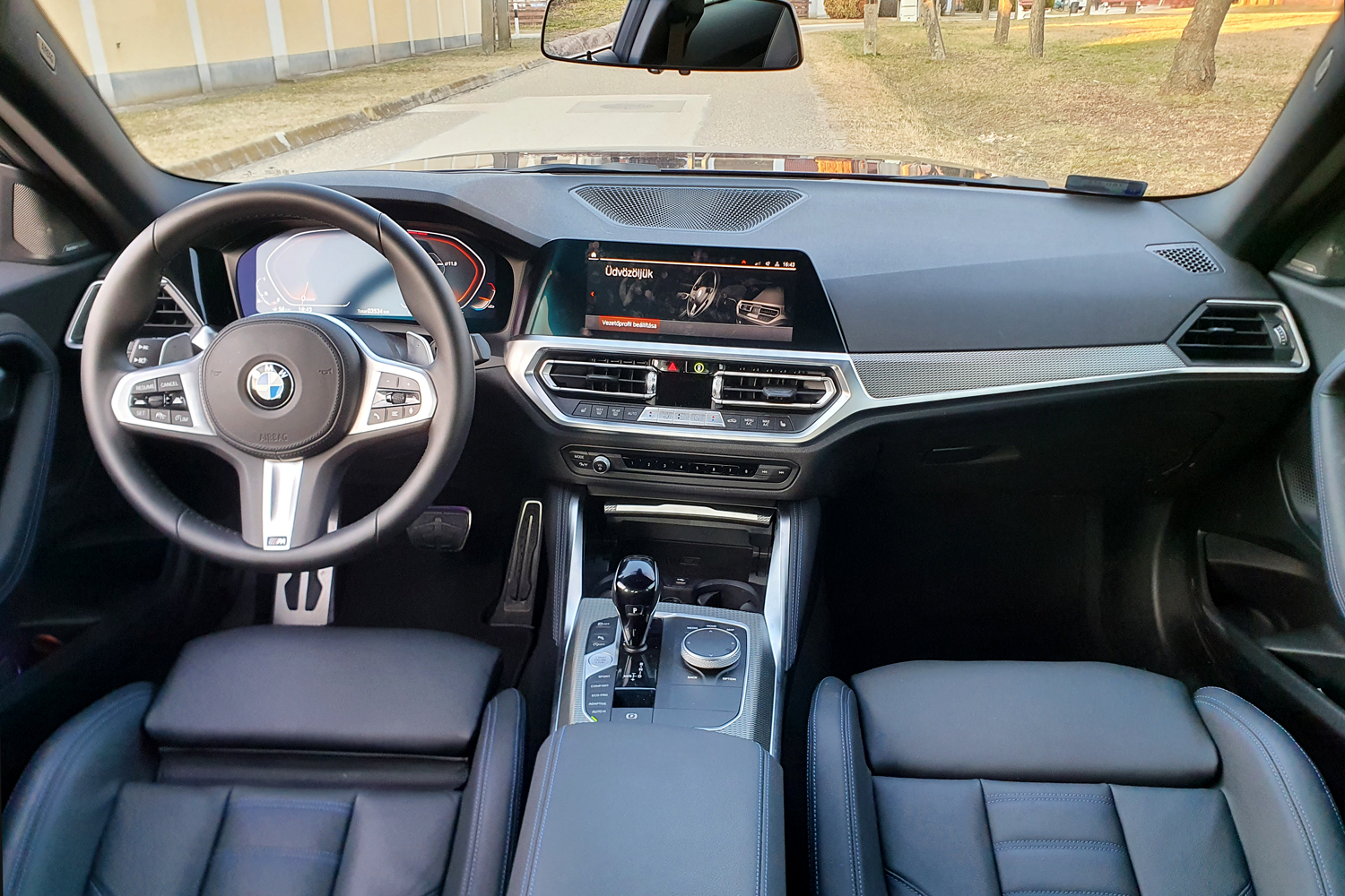 Született egy modern klasszikus BMW 15