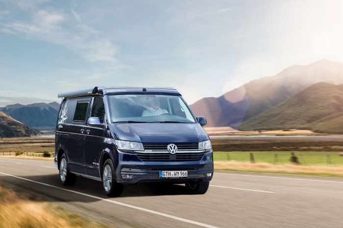 Még WC is van ebben a Transporterben