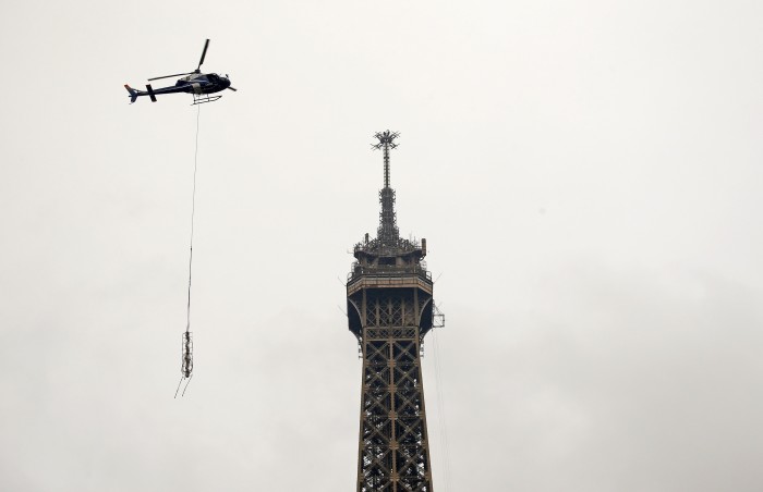Több méterrel megnőtt az Eiffel-torony 1
