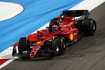 F1: Behúzta a Ferrari az idei első pole-pozíciót 