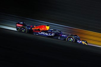 F1: Alakul a Red Bull-Ferrari-csata Bahreinben
