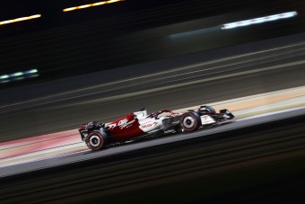 F1: Bottas leverné a Mercedest Alfa Romeójával 