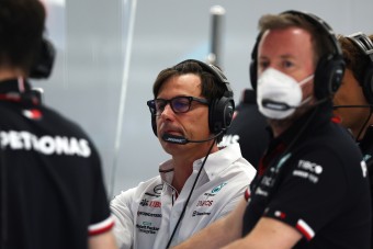 F1: Elfogadhatatlan, amit a Mercedes művel